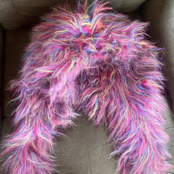 Hat - Picture 1 of 2